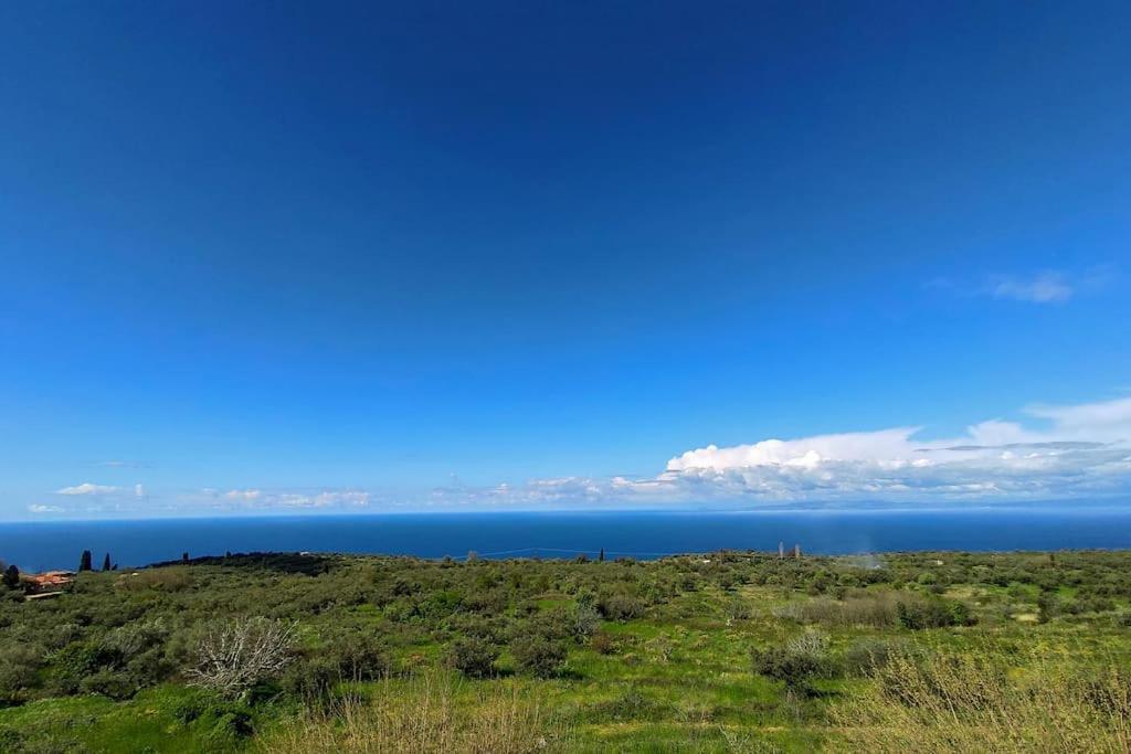 Appartamento Μαγεμένος Πύργος Στις Θαλάμες Koumani Esterno foto